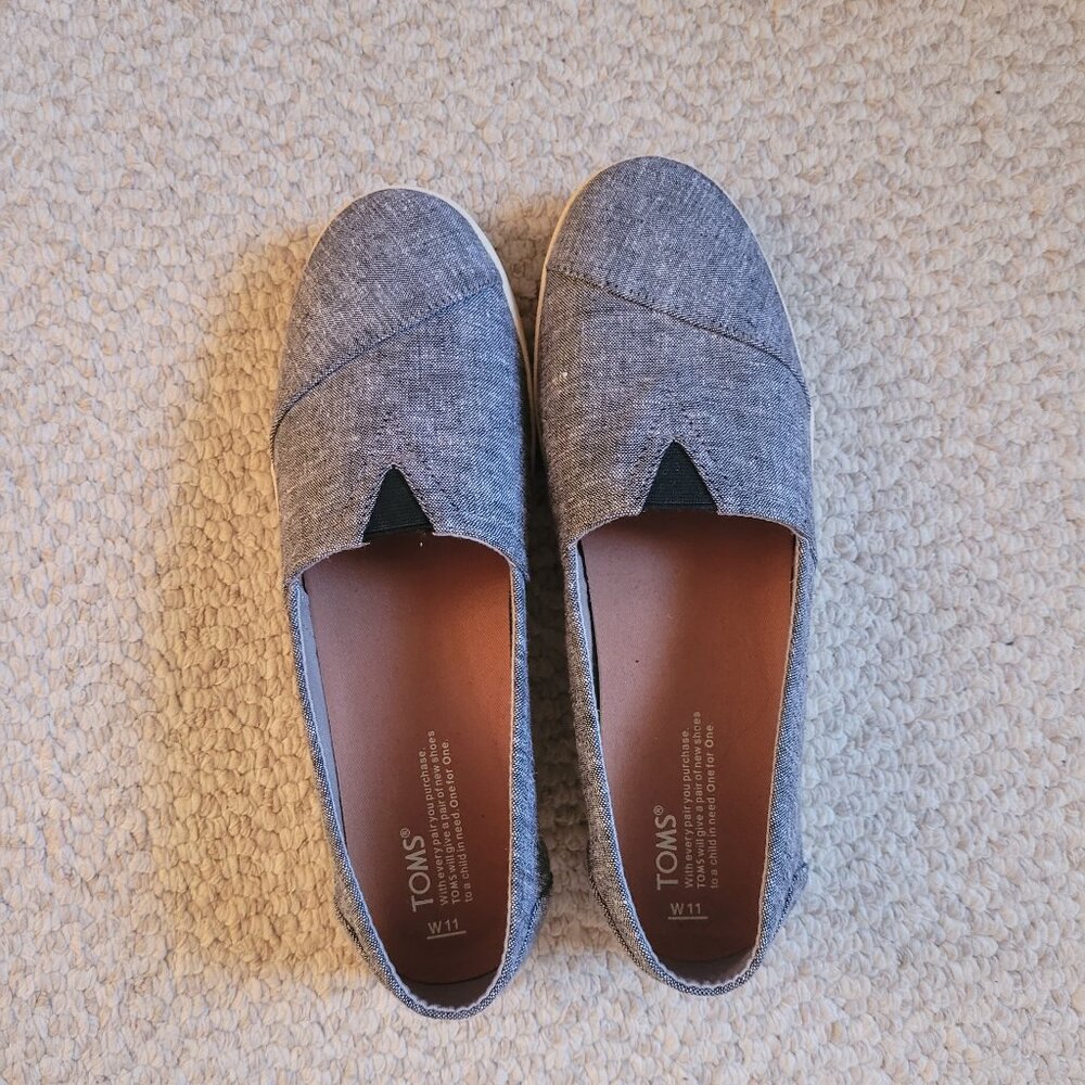 TOMS Avalon Sneakers, size 11